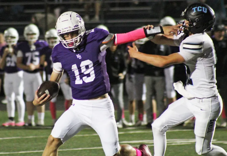 Eagles fall to late Titans comeback
